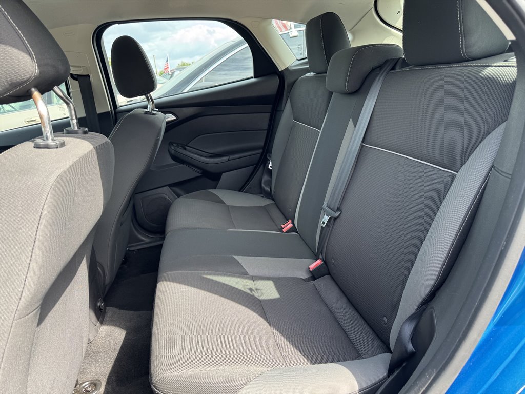 2012 Ford Focus SE - Photo 7