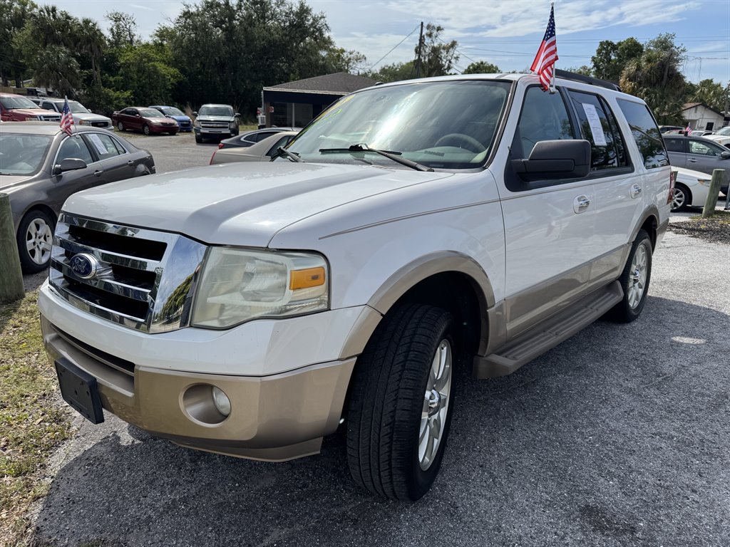 2011 Ford Expedition XLT's photo
